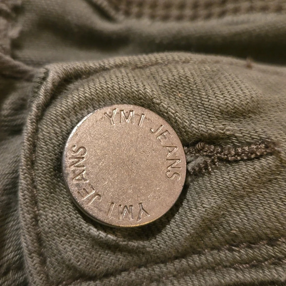 Wanna Better Butt YMI Distressed Skinny Jeans Mid Rise Olive Jr size 11 - Picture 14 of 16